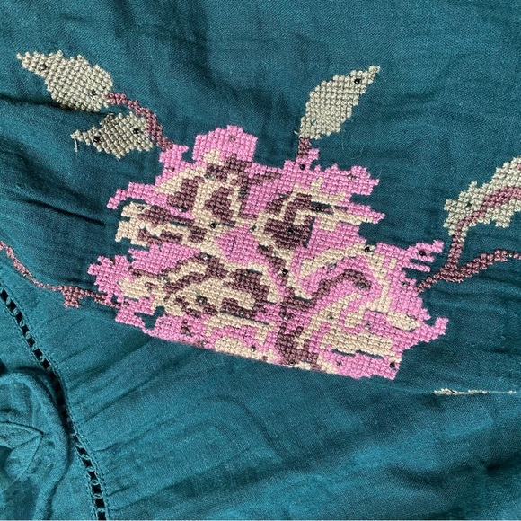 Sfera embroidered and beaded casual blouse - Picture 12 of 12